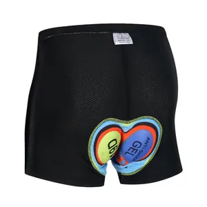 Detalle del acolchado de gel antigolpes 9D en ropa interior de ciclismo transpirable