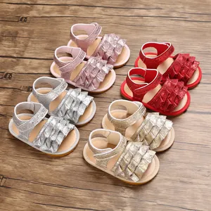 Lauflernsandale für Babys mit Glitzer und rutschfester Gummisohle in vier Farben