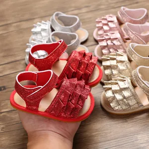 Glitzernde Baby Sandalen für Mädchen mit Rüschen und rutschfester Gummisohle in Rot