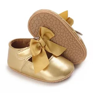 Elegante goldene Baby Mädchen Prinzessin Lauflernschuhe mit weicher Gummisohle und Schleife