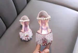 Elegante funkelnde rosa Prinzessinnenschuhe für Mädchen mit Strassschleife und Perle