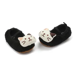Cute cartoon plush cat face baby pre-walker shoes with fuzzy black fleece texture and elastic strap