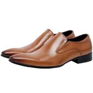 Elegant brown leather pointed-toe slip-on business dress shoes for men for formal use