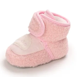 Stivaletti neonato in pile rosa con suola morbida per l'inverno dei bambini piccoli