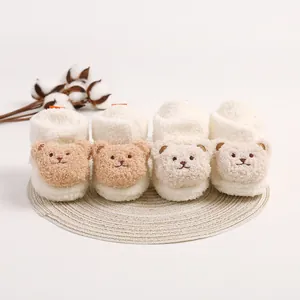 Warme Baby-Winterschuhe mit niedlichen Teddybär-Gesichtern und weichen Sohlen für Kleinkinder