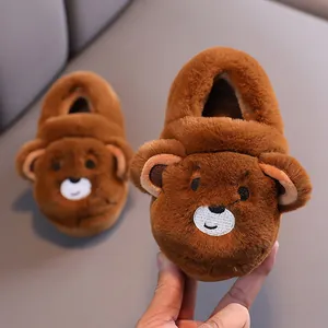 Chaussons douillets en peluche ours d'hiver pour tout-petits avec talon fermé