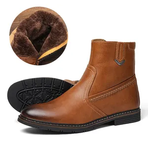 Botas de nieve de invierno para hombre en color marrón con forro de pelo y suela antideslizante