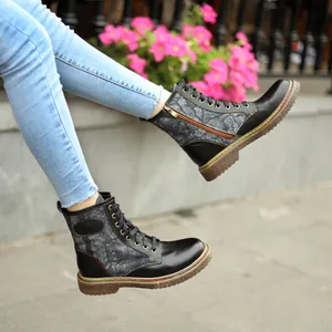 Bottines de moto gothiques noires pour femmes avec lacets rétro et fermeture éclair