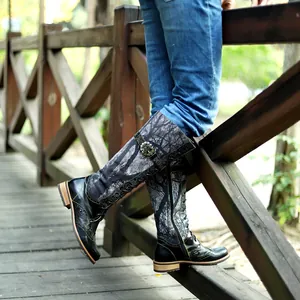 Botas altas para mujer de estilo moto casual con estampado floral oscuro y cordones