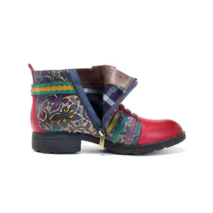 Bottines vintage pour femmes de style ethnique avec patchwork coloré et détails floraux