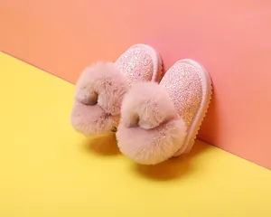 Rosa glitzernde Baby-Schneestiefel mit weichem Fellbesatz und rutschfester Sohle