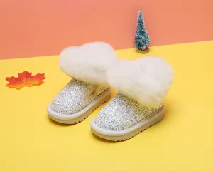 Silberglitzer-Schneestiefel für Mädchen mit weißem Kunstpelzfutter und warmem Fleece