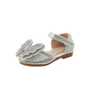Chaussures de princesse argentées pour filles avec papillon en strass et perles