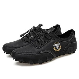 Schwarze Herren-Freizeitschuhe zum Hineinschlüpfen mit Oktopus-Gummisohle und Stier-Logo
