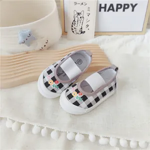 Zapatos de lona vichy para bebé niña con bordado floral y correa elástica blanca