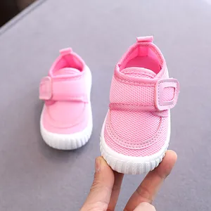 Pink soft-sole baby walking shoes for infants 0-2 years, non-slip breathable mesh design