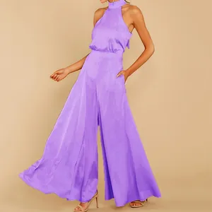 Eleganter lila Neckholder-Jumpsuit mit weitem Bein und Premium-Satin-Finish für Damen