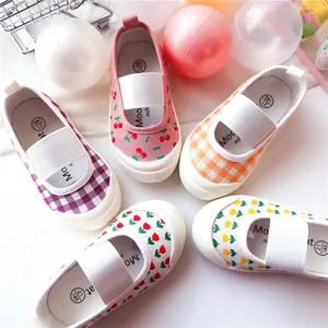 Zapatos de lona para niña con flores y cuadros, correas elásticas y suelas blandas