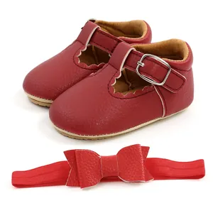 Scarpe Mary Jane rosse per neonata con fascia a fiocco coordinata, set da 2