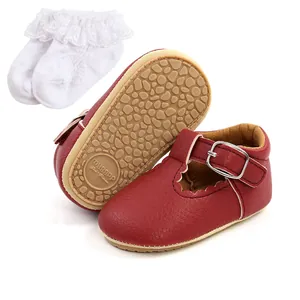 Scarpe da principessa neonata rosse T-strap e calzini bianchi con volant set