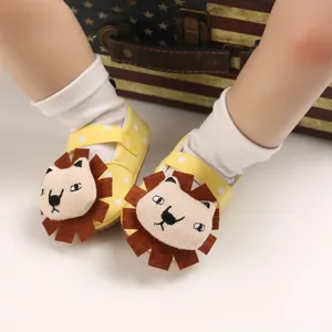 Comfortable soft-soled baby walking shoes featuring a cute 3D cartoon lion design for infants