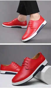Detailaufnahme der roten Business-Casual-Herrenschuhe in den Größen 46-48.