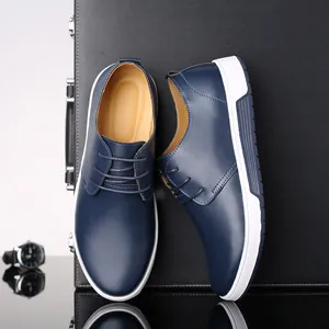 Marineblaue Business-Freizeitschuhe für Herren in großen Größen mit weißer Sohle
