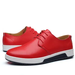 Herren Freizeit-Lederschuhe in leuchtendem Rot, große Größen mit weiß-schwarzer Sohle