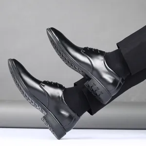 Zapatos clásicos de cuero negro para hombre con cordones y suela blanda para negocios