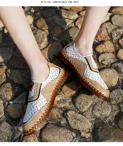 Vue détaillée de chaussures en maille respirante pour hommes avec semelles cousues à la main