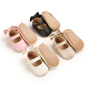 Sammlung von Baby Mary Jane Lauflernschuhen mit weichen Sohlen und Schleifen in Farben