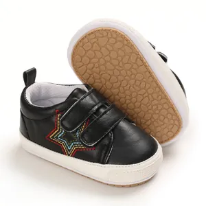 Chaussures de marche bébé noires avec broderie étoile et semelles antidérapantes