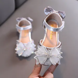 Sandales de princesse argentées pour fille avec grand nœud en strass