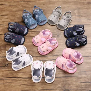 Sandales d'été pour bébés avec semelles souples et motifs variés pour les premiers pas