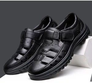 Sandalias de cuero negro para hombre con diseño calado y suela suave y cómoda