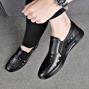 Breathable men's black genuine leather hollow-out sandals for casual summer business style