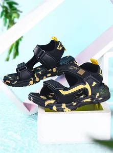 Schwarze und gelbe Kinder-Sandalen mit Camouflage-Muster und Klettverschluss für Sommer