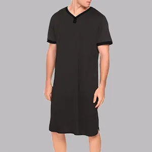 Chemise de nuit longue et respirante pour hommes noire avec col en V et manches