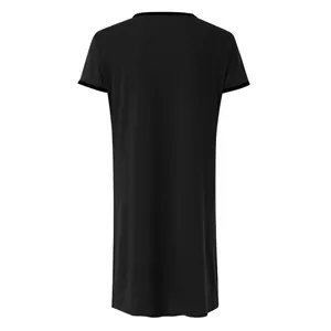 Vue arrière d'une chemise de nuit longue à manches courtes pour hommes en noir