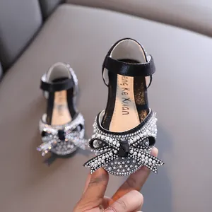 Eleganti scarpe da principessa nere per bambina con perle strass e fiocco per danza