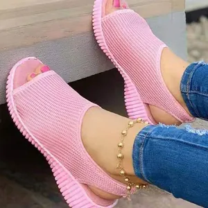 Sandales roses en maille respirante pour femmes avec bout ouvert et talon plat