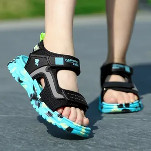 Boys' breathable anti-slip beach sandals with camouflage sole and velcro straps