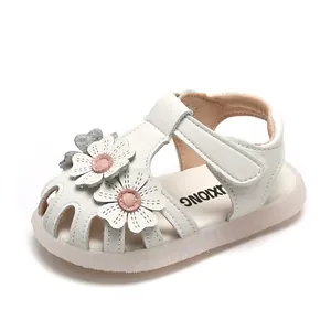 Sandales de princesse d'été blanches pour fillettes avec jolies fleurs et semelles