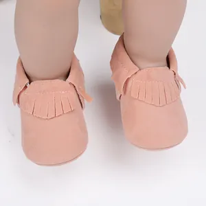 Süße rosa Lauflernschuhe aus weichem Wildleder mit modischen Fransen für Baby Mädchen