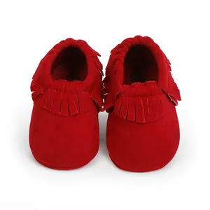 Rote Wildleder Babyschuhe mit Fransen, weiche Lauflernschuhe für Neugeborene jetzt.