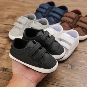 Close-up of soft-sole baby walking shoes for infants aged 0-1 year in multiple colors.