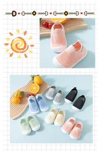 Vue détaillée de chaussures respirantes en maille pour bébés avec semelles souples antidérapantes