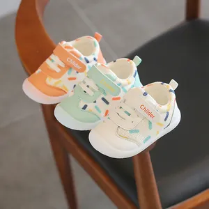 Scarpe Primi Passi per Neonati Mesh Traspirante Suola Morbida Antiscivolo Velcro Sneakers Casual per Bambini Ragazzi Ragazze