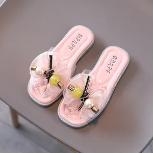 Sandales roses tendance pour filles avec dentelle florale et perles pour l'été