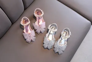 Zapatos de princesa brillantes para niñas con lazo de malla y elegantes correas de perlas